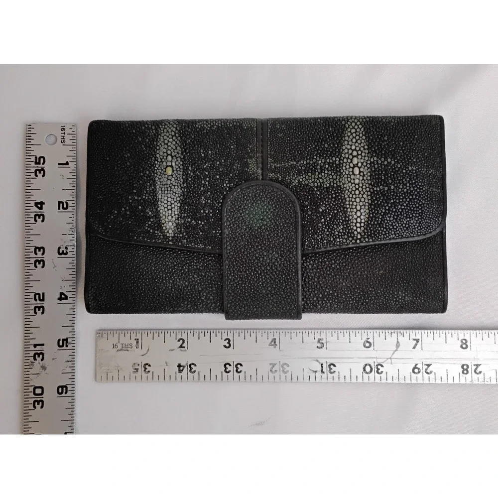 Genuine Stingray Leather TriFold Wallet Black/Green Textured Button Close #J5866